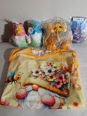 Garden Gnome Gift Set Bundle T-shirt Plush couples Gnome sun-catcher